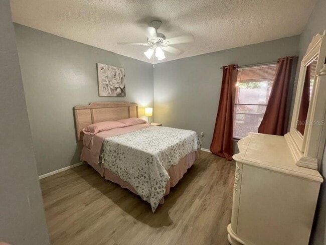 Building Photo - 14739 Norwood Oaks Dr