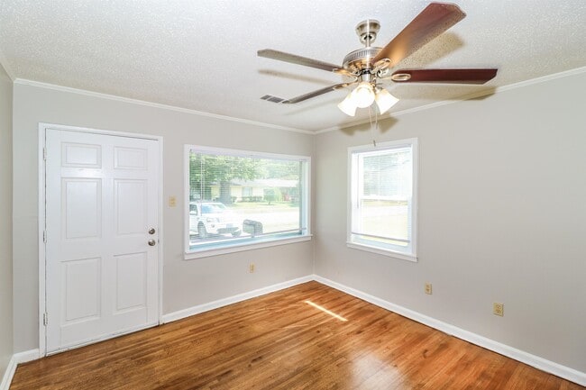 Building Photo - 4815 Marcel Ave