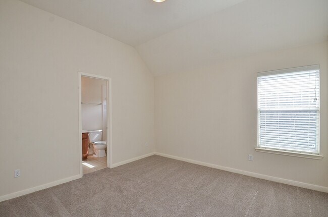 Building Photo - 5218 Lacey Oak Meadow Dr