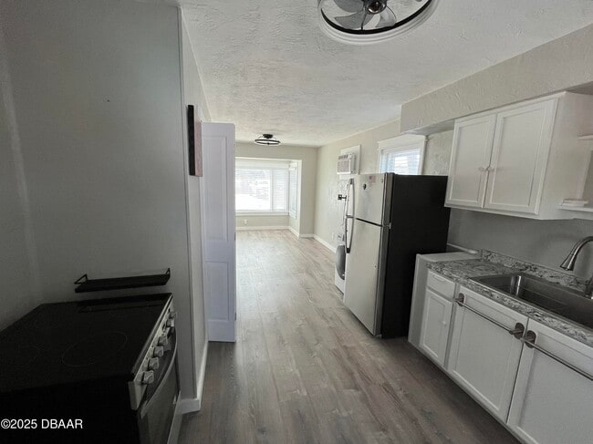 Building Photo - 515 Frances Terrace