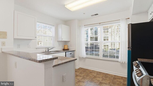 Building Photo - 164 Kendrick Pl