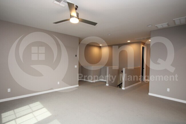 Building Photo - 824 E Ashurst Dr