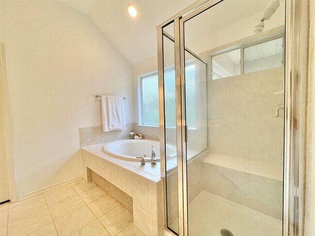 Building Photo - 11 Dalea Pl