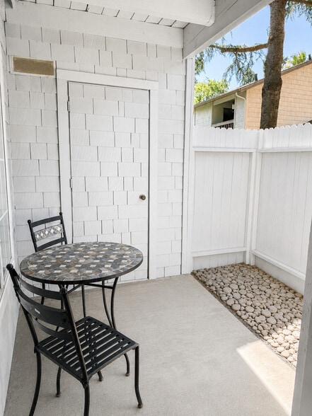 Patio - Walnut Village