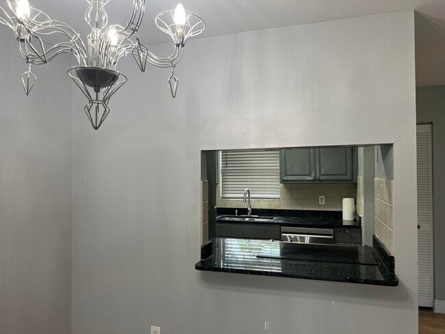 Building Photo - 3405 Poolside Dr