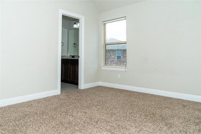 Building Photo - 3804 Tango Ct