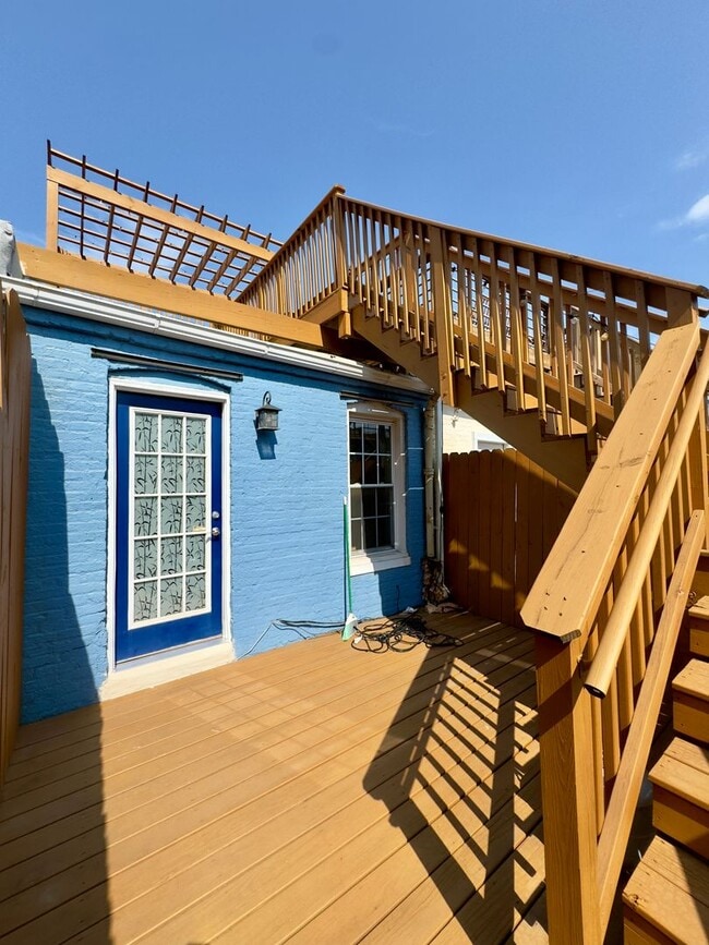 Building Photo - 415 S Bouldin St