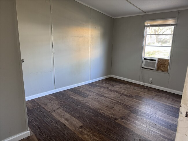 Building Photo - 934 Queenswood St