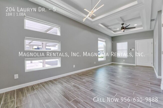 Building Photo - 204 Lauryn Dr