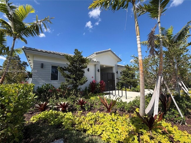 Building Photo - 145 SW 184th Ave