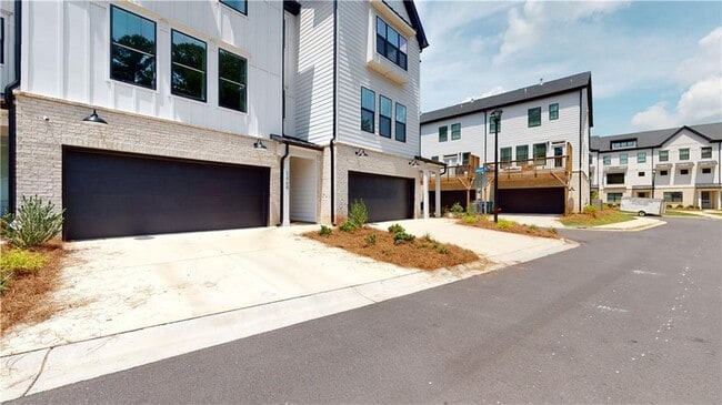 Primary Photo - 1468 Addison Pl