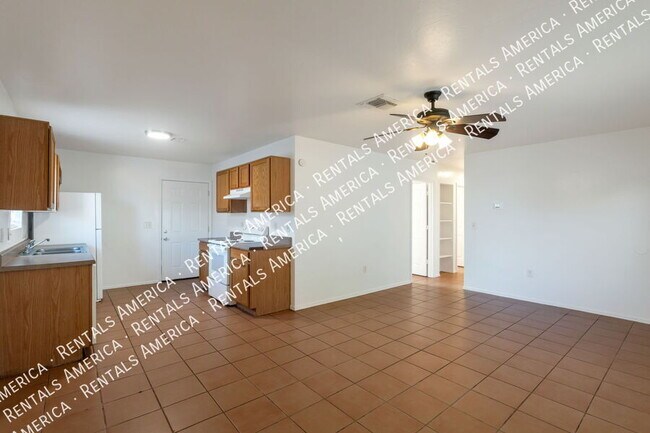 Building Photo - 1107 W Sonora St