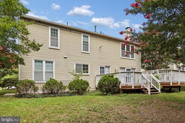 Building Photo - 820 Chatsworth Dr