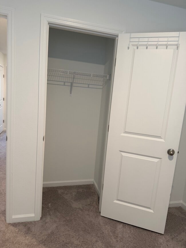 Building Photo - 3353 Vesara Dr