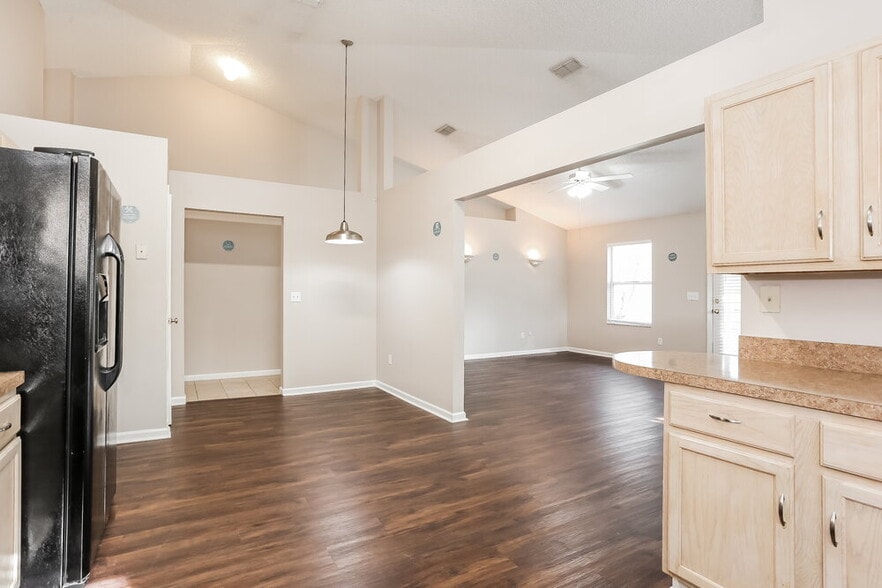 Building Photo - 3410 Guernsey Ct