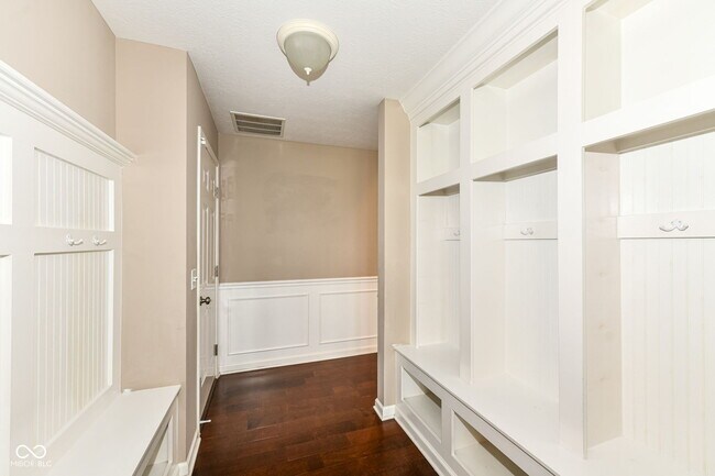 Building Photo - 14080 Knightstown Dr W