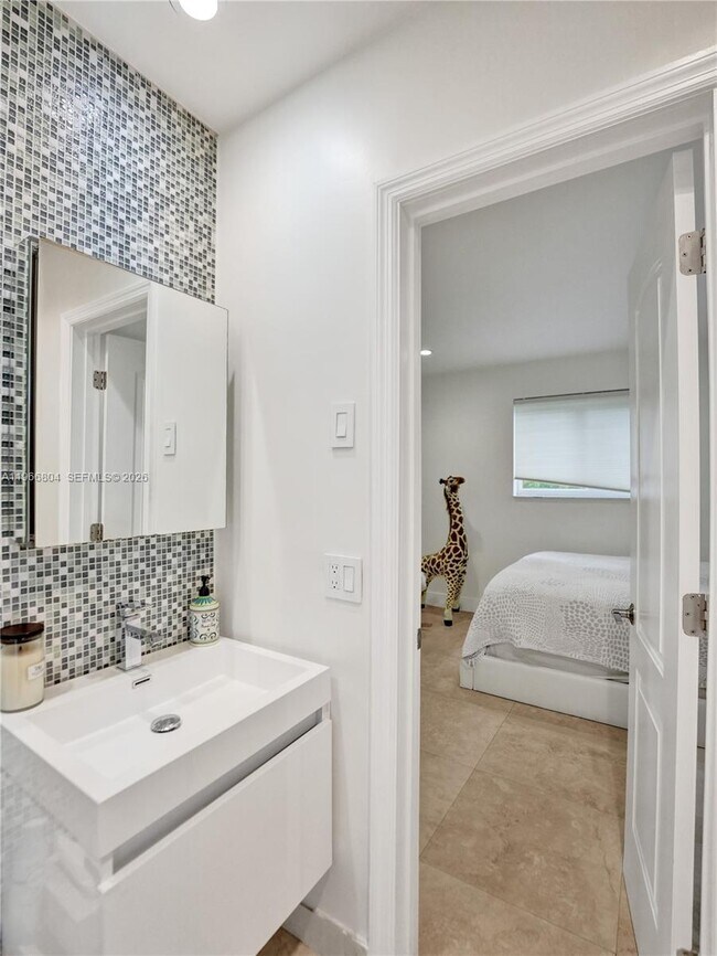 Building Photo - 1201 Washington St