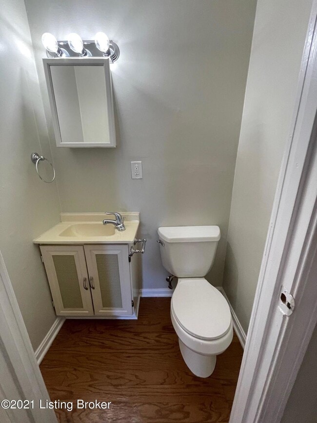 Building Photo - 123 N Keats Ave