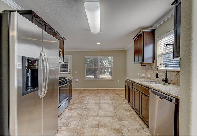 Building Photo - 5624 Emma Thompson Way