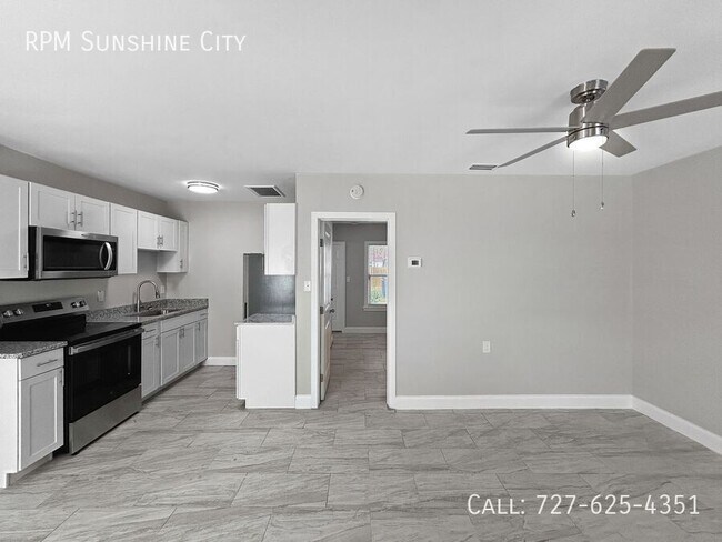 Building Photo - 56 44th Ave