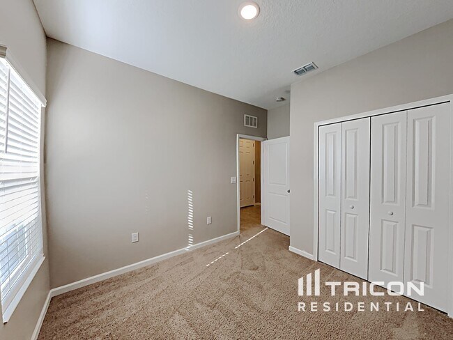 Building Photo - 180 Bella Verano Way