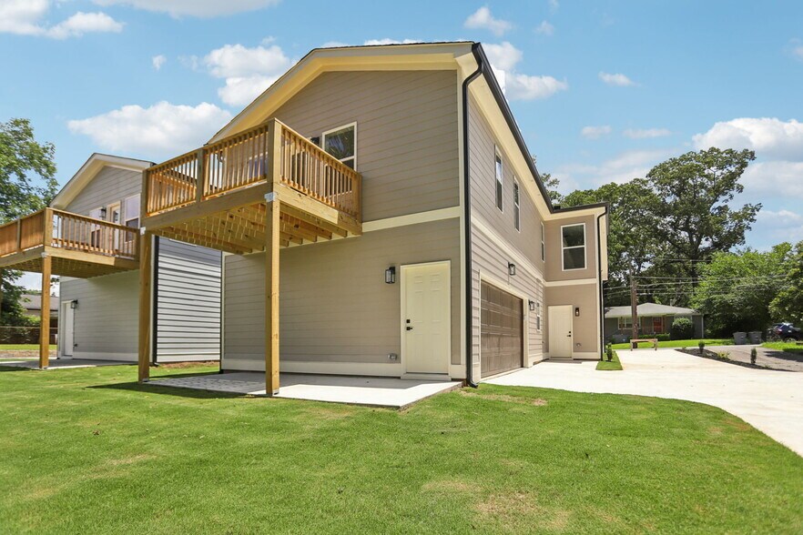 Building Photo - 3189 Jackson St