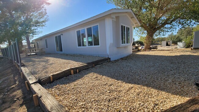 Building Photo - 43371 Cottonwood Rd