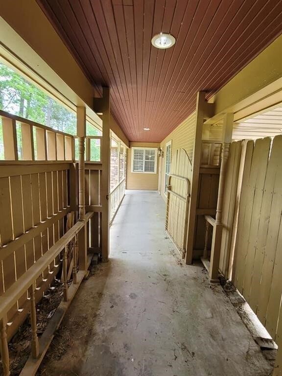 Building Photo - 123 Pinehurst Dr