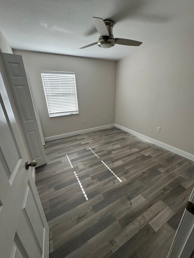 Building Photo - 3102 Shady Pine Ave