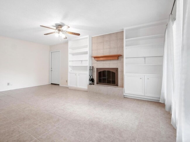 Building Photo - 3513 Westchester Ave