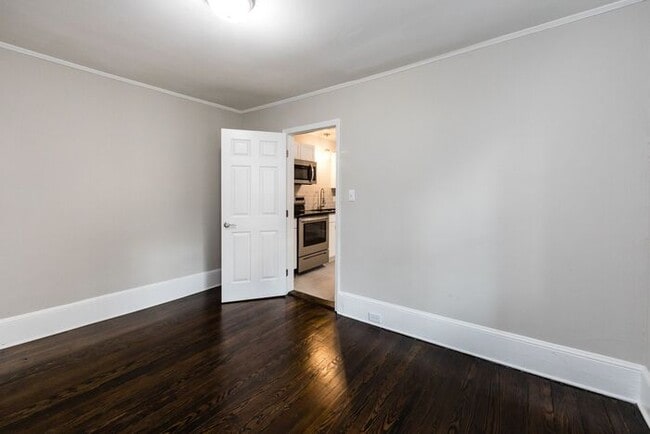 Building Photo - 1BD/1BA Duplex Home with Additional Flex R...
