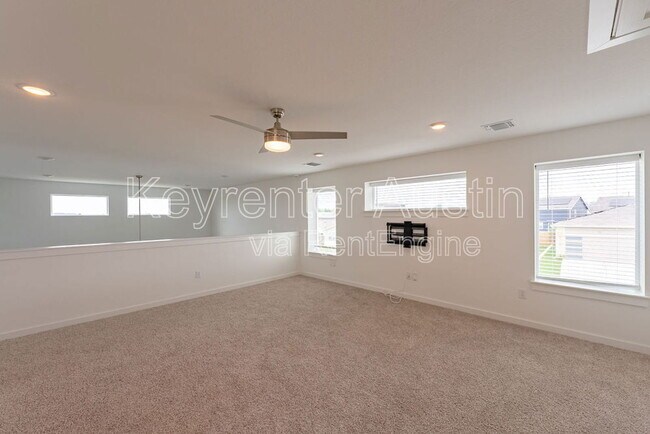 Building Photo - 2901 Louris Ln