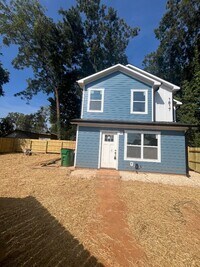 Building Photo - 1817 Newcastle St