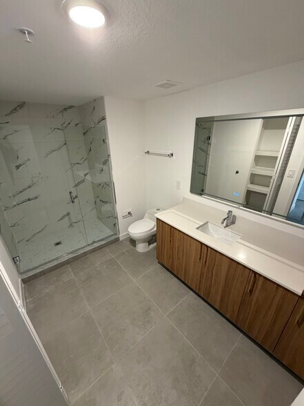 Building Photo - 1942 Taylor St