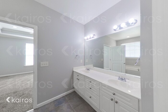 Building Photo - 5283 Flint Hl Trce