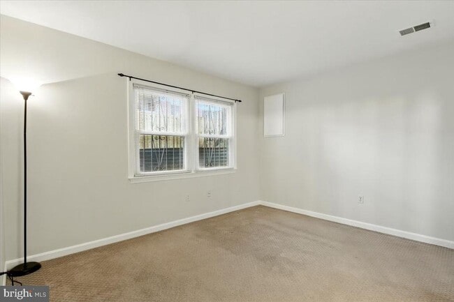 Building Photo - 1208 N Wayne St