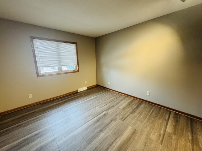 Building Photo - 7349 York Ave N