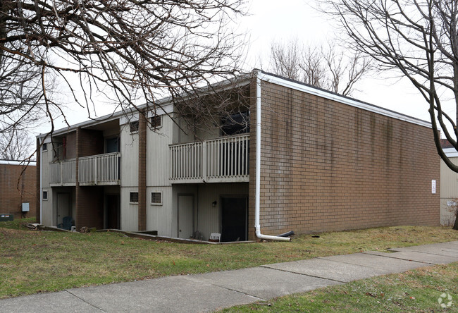 Building Photo - Gateway Estates