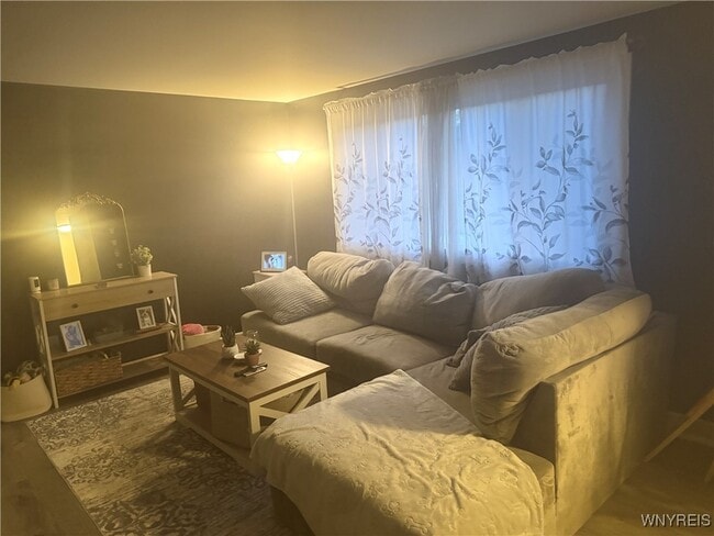 Building Photo - 235 Robert Dr