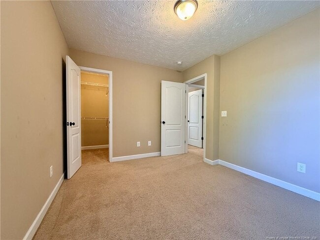 Building Photo - 422 Jamestown Ave