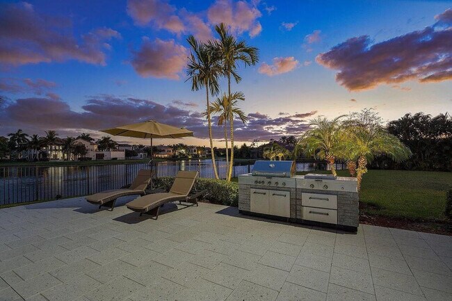 Building Photo - 17511 Cadena Dr