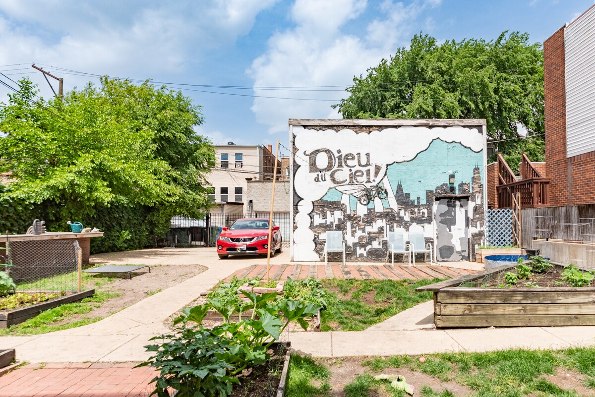 Building Photo - 1350 N Wolcott Ave