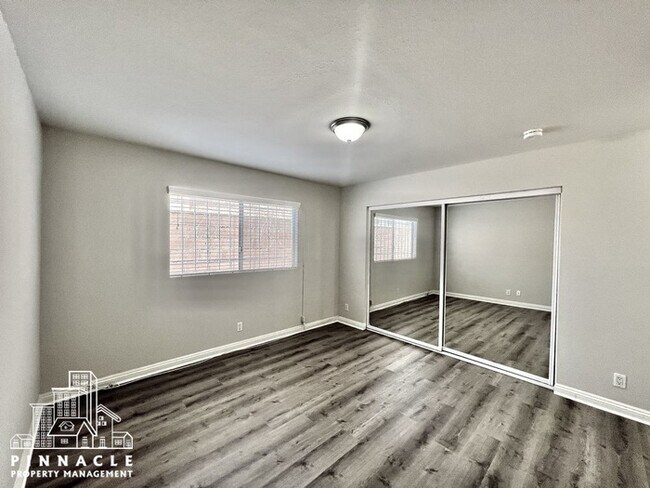 Building Photo - 2 Bed 2 Bath Torrance Apartment For Rent