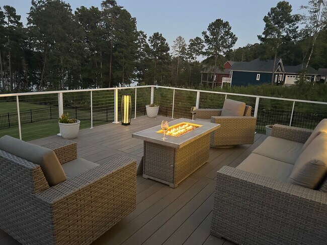 Building Photo - 335 McAlister Rd