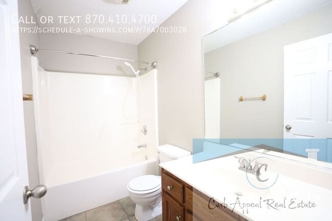 Building Photo - 929 Sandino Dr
