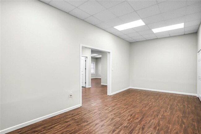 Building Photo - 740 Creek Wind Ct