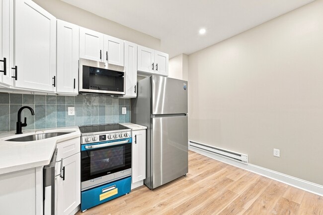 Building Photo - 872 N 46th St