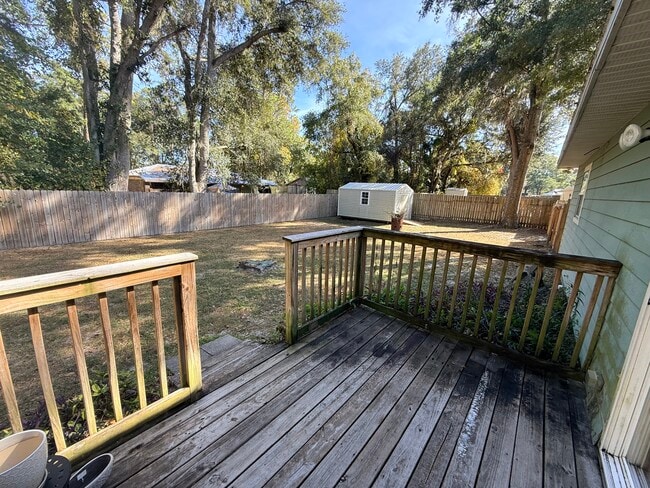 Building Photo - 279 SE Forest Terrace