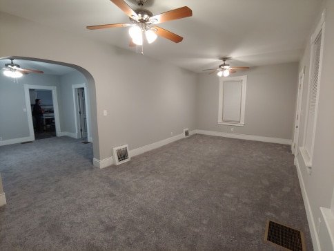 Building Photo - 924 7th Ave