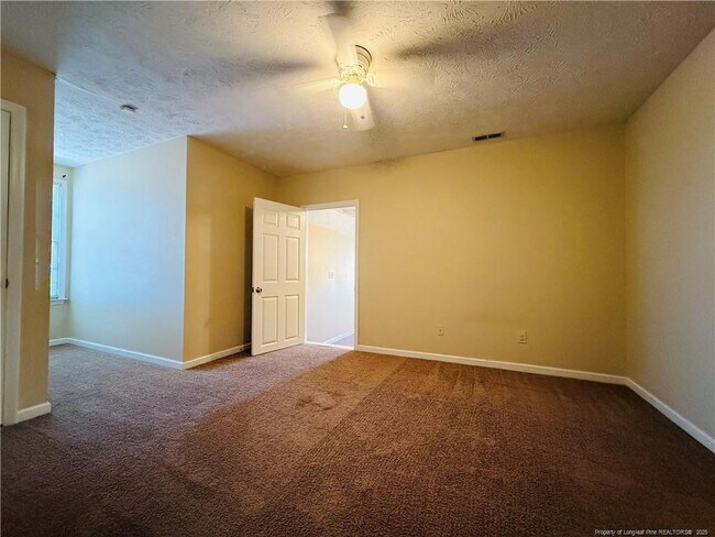 Building Photo - 3517 Grenedine Dr